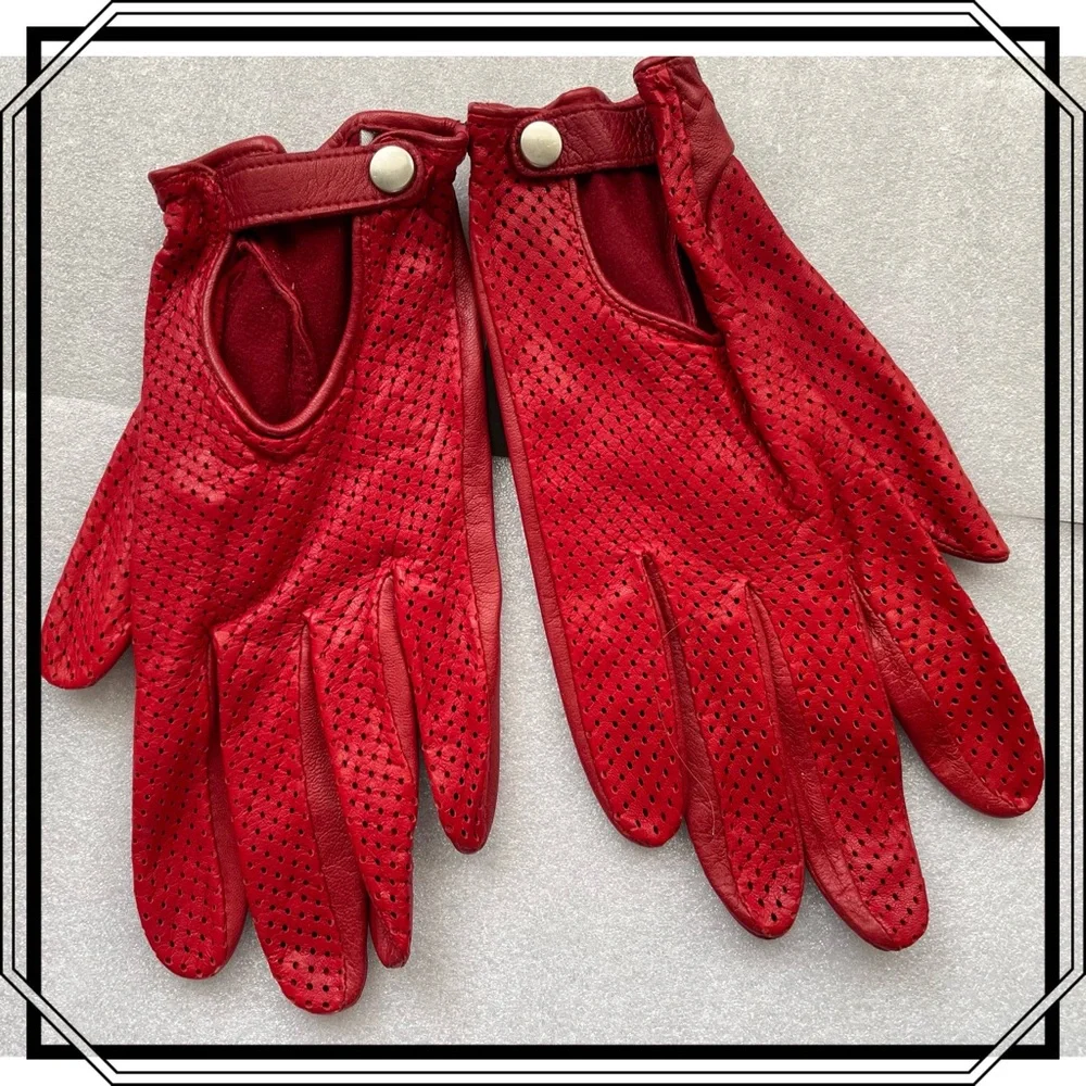 Vintage 2000’s Lord & Taylor Super Soft Leather Racing Gloves - Picture 2 of 6